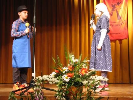 Prireditev Folklorne skupine KUD Razkrižje “Druži naju ples in petje”, 21.5.2016 22